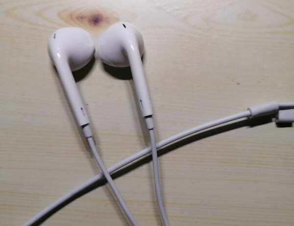 激安 iPhoneイヤホン 廉価版